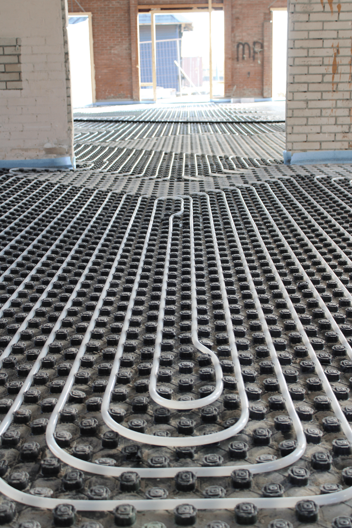 Vloerverwarming met noppenplaat | Vloerverwarming oplossingen